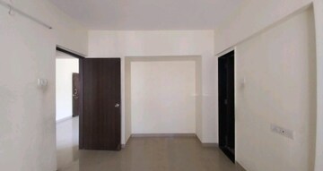 Room in 2 BHK Apartment at Runwal Garden City, Balkum Pada – for Sale