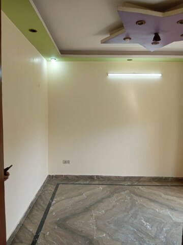 2 BHK Builder Floor For Rent in Laxmi Nagar Delhi  8322970