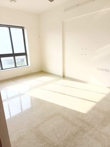 2 BHK Apartment For Rent in Shapoorji Pallonji Vicinia, Powai
