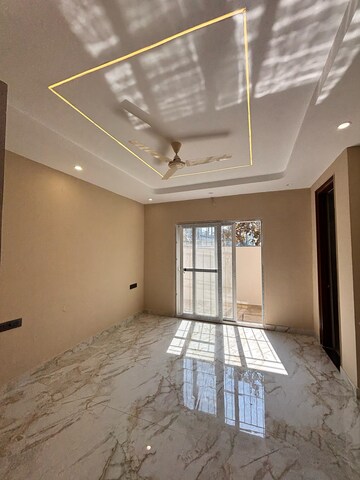Room in 4 BHK Villa at Sahastradhara Road – for Sale
