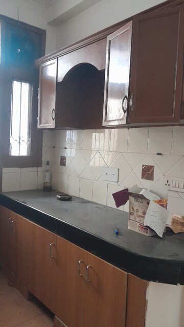 Kitchen in 3 BHK Builder Floor at SS Mayfield Gardens, Sector 51 – for Rent