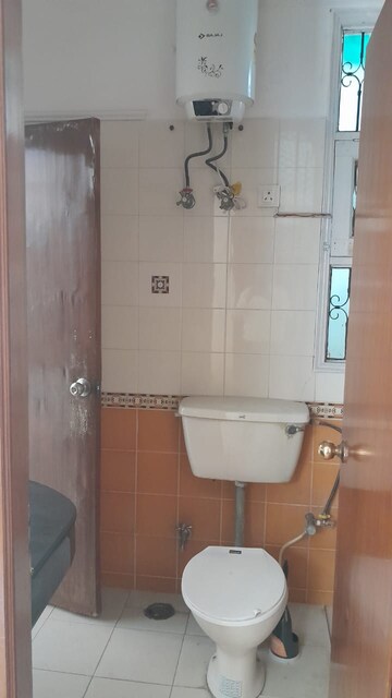 Bathroom in 3 BHK Builder Floor at SS Mayfield Gardens, Sector 51 – for Rent
