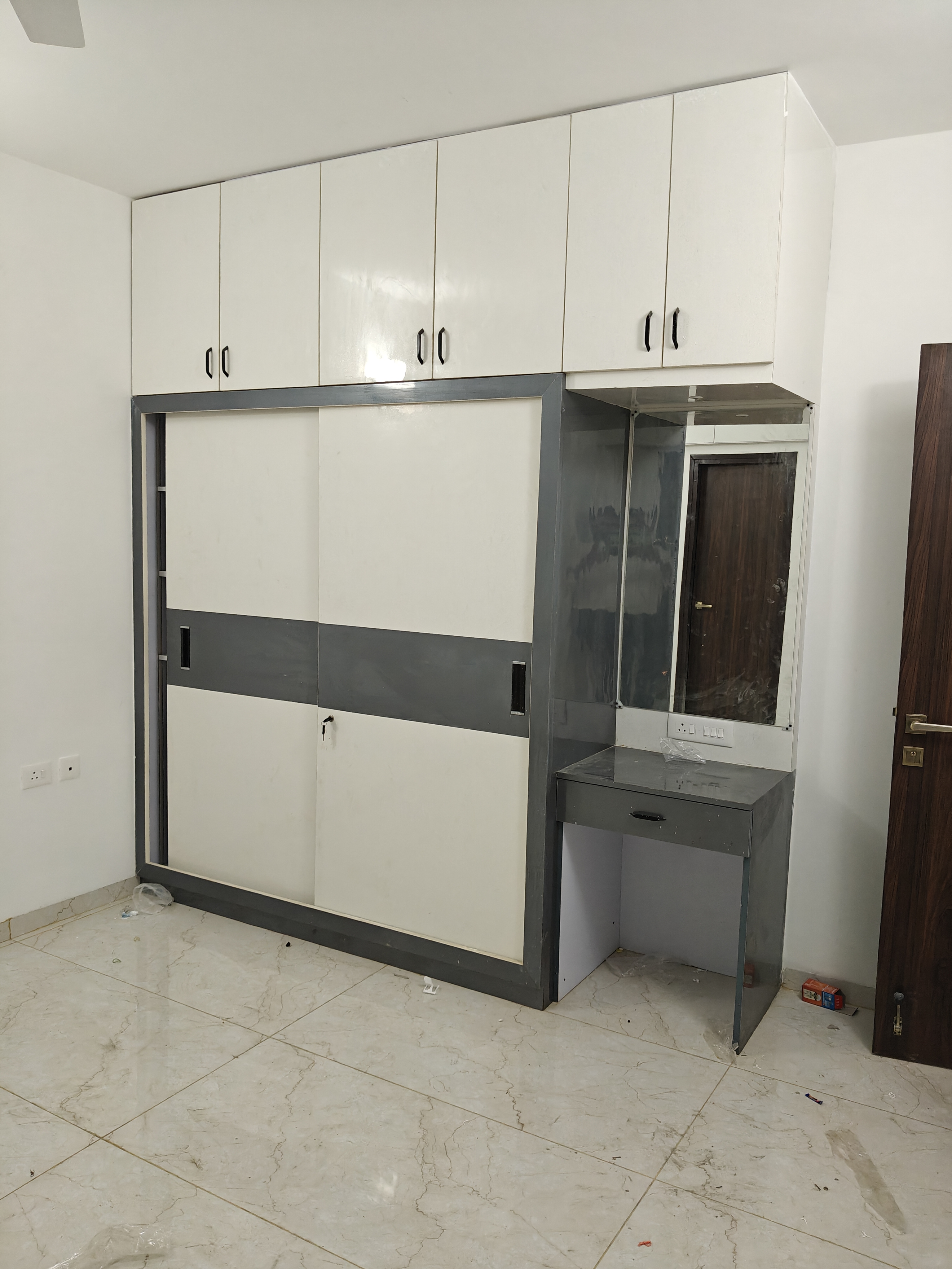 4 BHK + Pooja Room,Servant Room,Study Room,Extra Room Apartment For Sale in Omaxe The Legends