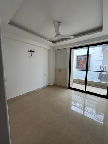 Room in 3 BHK Builder Floor at Chattarpur – for Rent