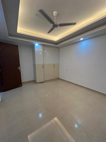Room in 3 BHK Builder Floor at Chattarpur – for Rent