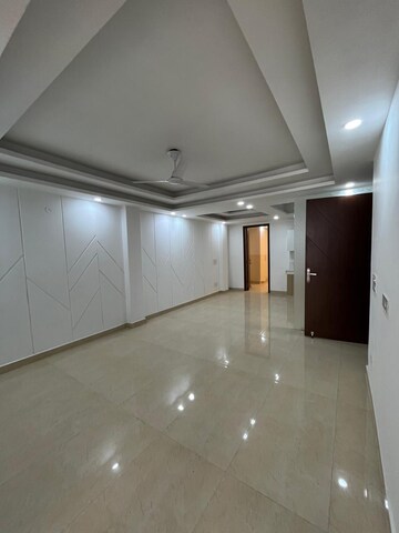 Room in 3 BHK Builder Floor at Chattarpur – for Rent