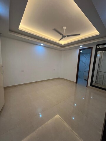 Room in 3 BHK Builder Floor at Chattarpur – for Rent
