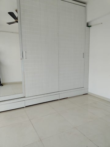 Room in 3 BHK Apartment at Kanakia Rainforest, Andheri East – for Rent