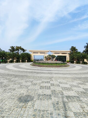 5 BHK Villa – Exterior View View at Sapphire Royale, Sultanpur Road - for Sale