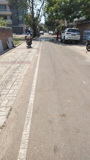  Plot – Exterior View View at Gomti Nagar - for Sale