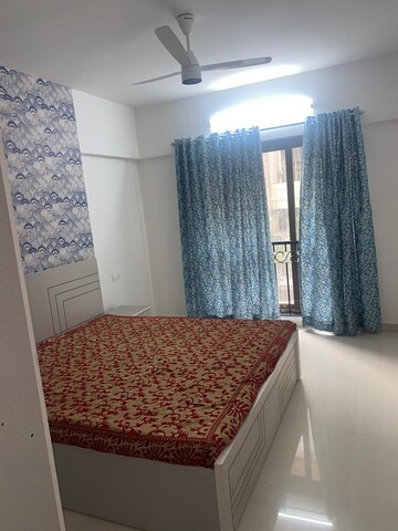 Bedroom in 2 BHK Apartment at Kanakia Spaces Sevens, Andheri East – for Rent