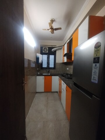 Living Room in 2 BHK Builder Floor at DLF City Gurgaon, Sector 27 – for Rent