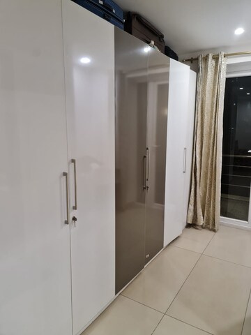 Building Lobby in 3 BHK Builder Floor at Sushant Vyapaar Kendra, Sector 43 – for Rent
