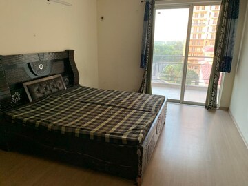 Bedroom in 3 BHK Apartment at DLF Express Greens, Manesar Sector 1a – for Rent