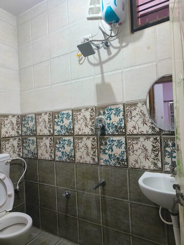 Bathroom in 2 BHK Builder Floor at Ramamurthy Nagar – for Rent