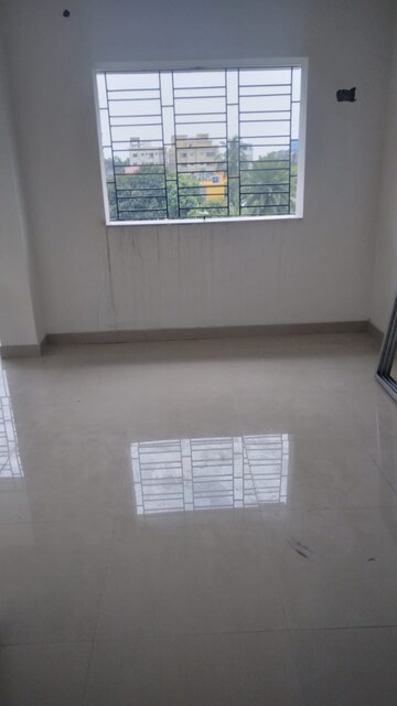 Room in 3 BHK Apartment at Keshtopur – for Sale