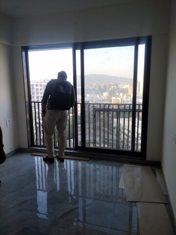 Room in 1 BHK Apartment at Deraiya Iconico, Kurla East – for Rent