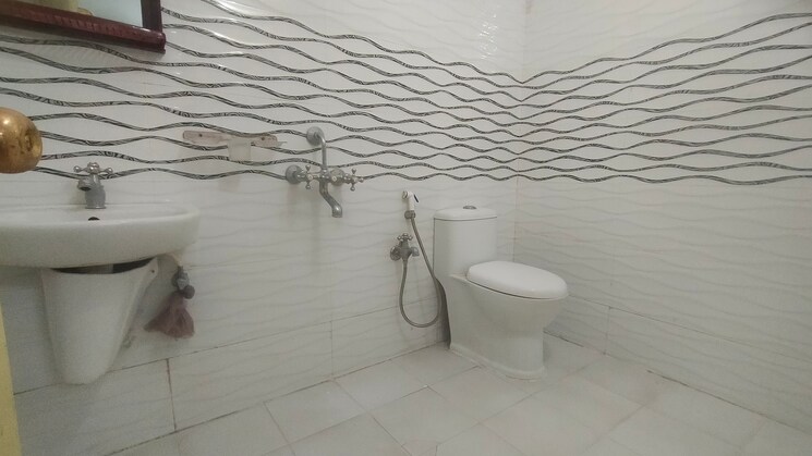 Bathroom, amigo-lake-view 3 Bedroom 1600 Sq.Ft. Apartment In Thanisandra Main Road Bangalore 8323290