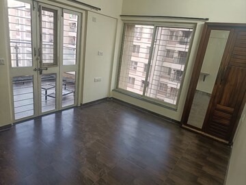 Room in 2.5 BHK Apartment at Gini Viviana, Balewadi – for Rent