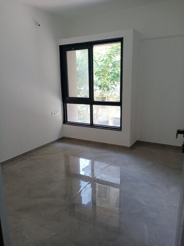 Room in 2 BHK Apartment at Choice Goodwill Crescent, Mundhwa – for Rent