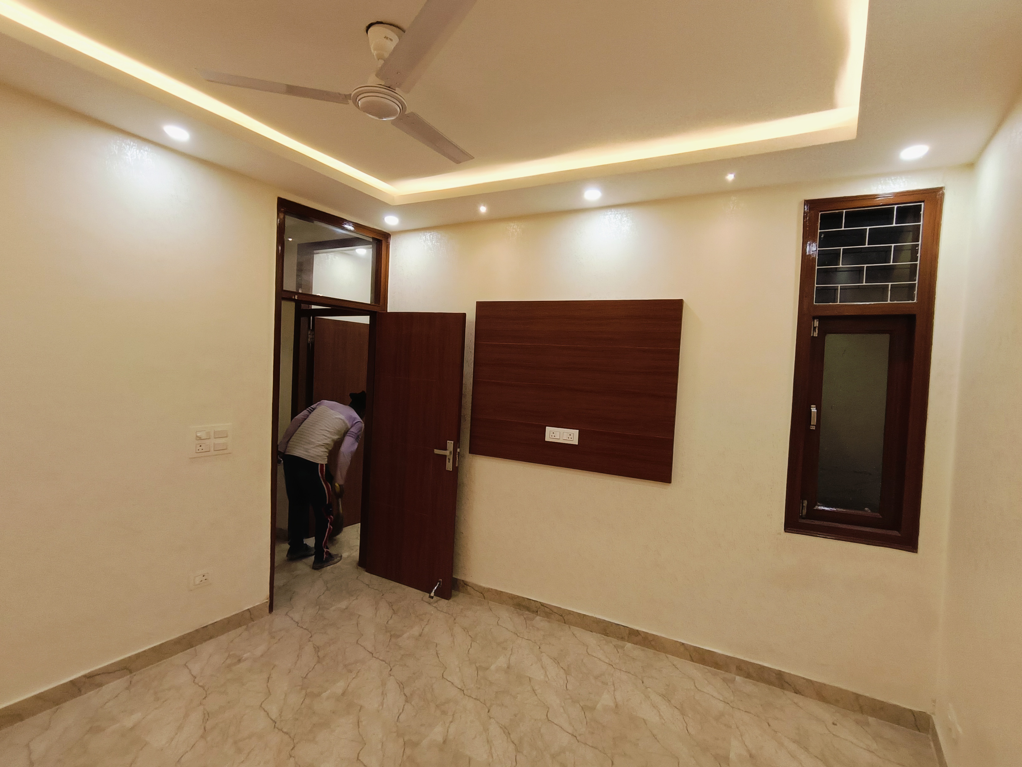 1.5 BHK Builder Floor For Sale in R-Block Khirki Extension 