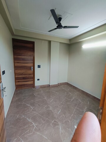 Room in 3 BHK Builder Floor at Malviya Nagar – for Rent