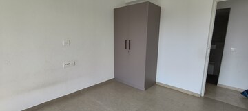 Room in 3 BHK Apartment at Kanakia Silicon Valley, Powai – for Rent