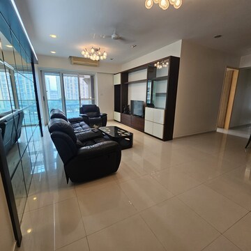 Team Area in 4 BHK Apartment at Sheth Vasant Lawns, Oswal Park – for Rent