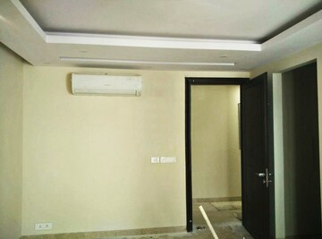 Room in 4 BHK Builder Floor at Greater Kailash I – for Rent