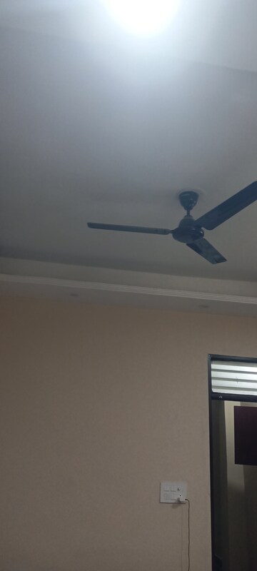 Furnished Amenities in 1 RK Builder Floor at Sector 40 – for Rent