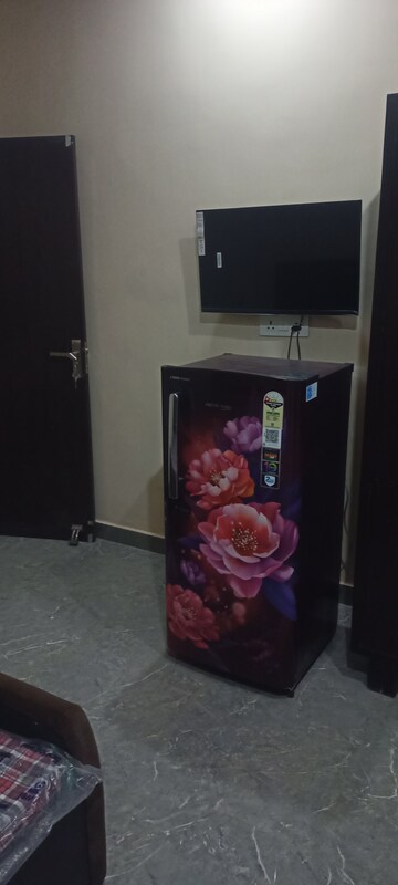 Furnished Amenities in 1 RK Builder Floor at Sector 40 – for Rent
