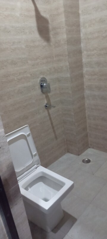 Bathroom in 1 RK Builder Floor at Sector 40 – for Rent
