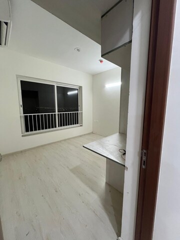Room in 3 BHK Apartment at Indiabulls Centrum Park, Sector 103 – for Rent