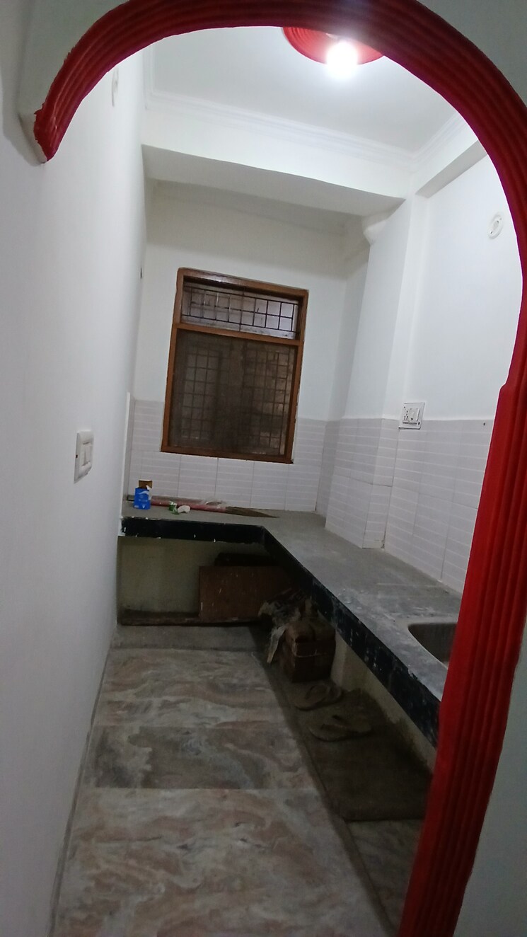 Kitchen, jogabai extension 2 Bedroom 495 Sq.Ft. Apartment In Jogabai Extension Delhi 8323410