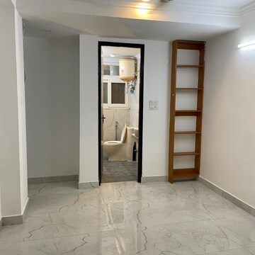Room in 1 BHK Builder Floor at Saket – for Rent