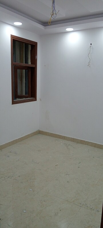 Room in 3 BHK Builder Floor at Govindpuri – for Sale