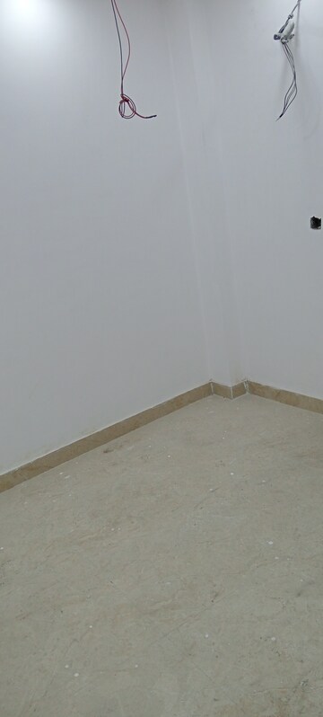 Room in 3 BHK Builder Floor at Govindpuri – for Sale