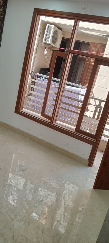 Balcony in 3 BHK Builder Floor at Govindpuri – for Rent