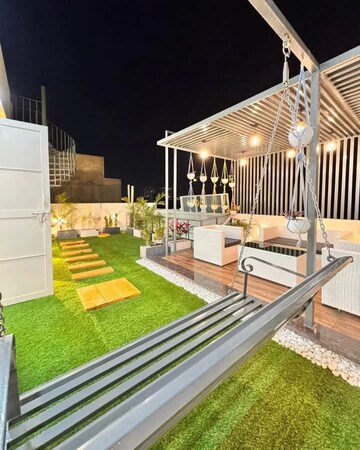 Balcony in 5 BHK Independent House at Mansarovar Extension – for Sale