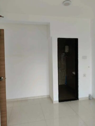 Room in 1 BHK Apartment at Abhyudaya Star Right Heights, Kannamwar Nagar – for Rent