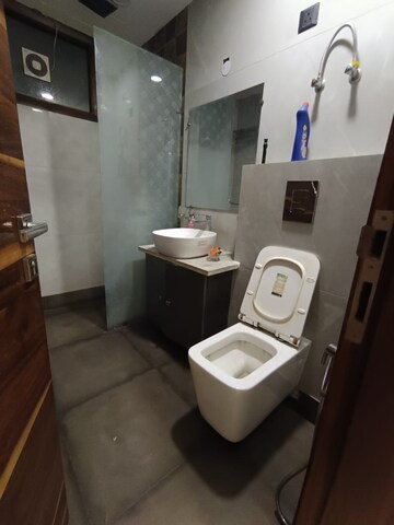 Bathroom in 3.5 BHK Builder Floor at Paschim Vihar – for Rent