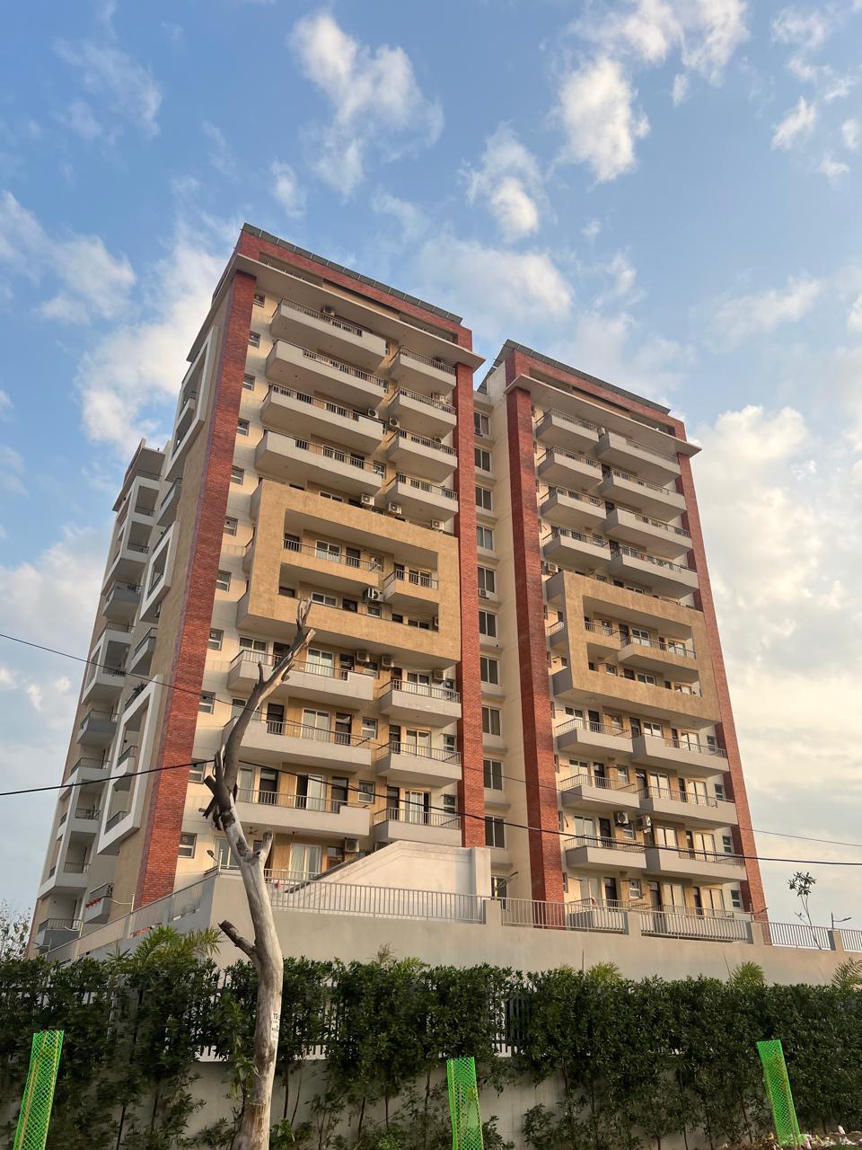 4 BHK + Servant Room Apartment For Sale in Mohali