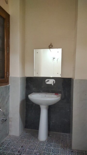 Bathroom in 3 BHK Independent House at Gomti Nagar – for Rent
