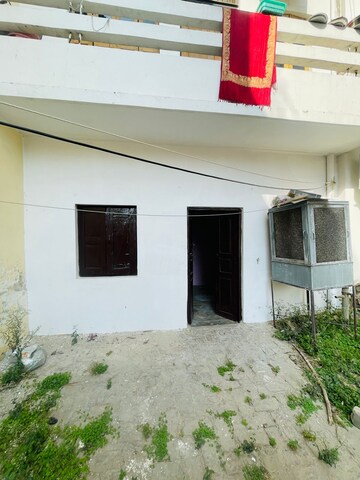 1.5 BHK Independent House – Exterior View View at Aliganj - for Rent