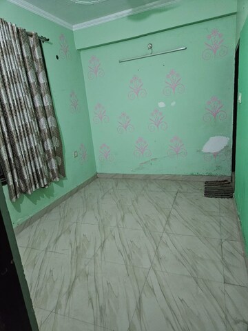 Room in 1.5 BHK Independent House at Aliganj – for Rent