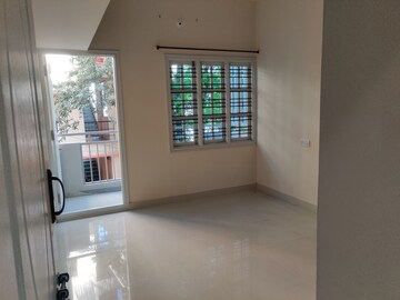 Room in 2 BHK Builder Floor at Paradise Residency, Jp Nagar – for Rent