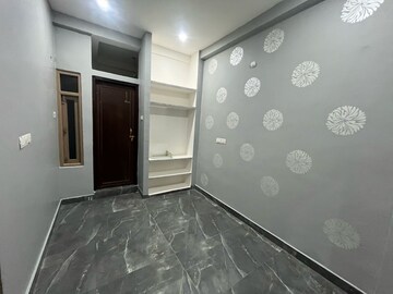 Room in 2 BHK Independent House at Adil Nagar – for Rent