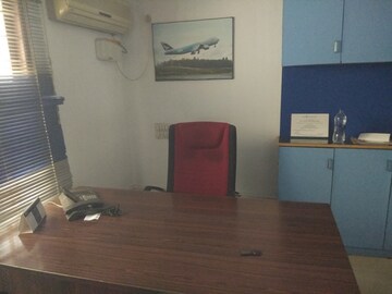 Room in  Office Space at Kadavanthra – for Rent