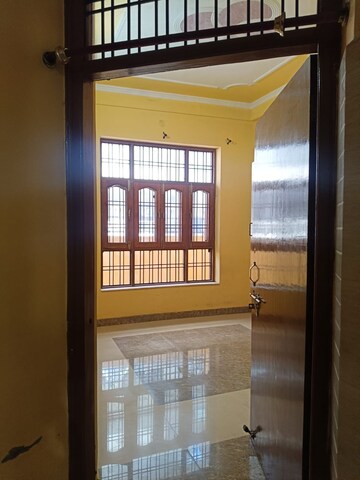 Room in 2 BHK Apartment at Vikas Nagar – for Rent