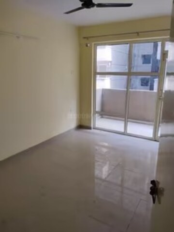 2 BHK Apartment For Rent in Pyramid Elite, Sector 86